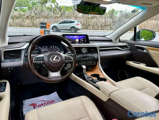 2017 Lexus Rx — foto 4 / 6