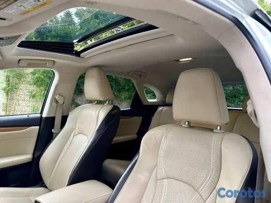 2017 Lexus Rx — foto 6 / 6