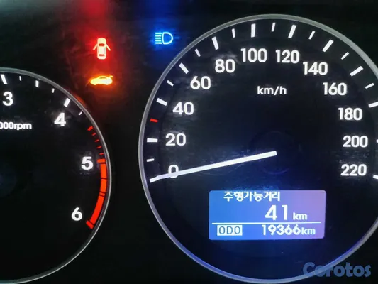 2017 Hyundai Grand Starex — foto 11 / 20