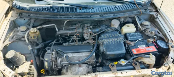 2001 Toyota Duet — foto 11 / 11