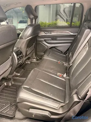 2023 Jeep Grand Cherokee L — foto 3 / 10