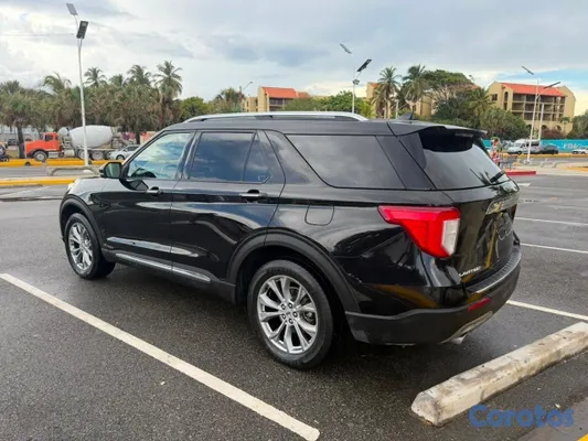 2021 Ford Explorer — foto 5 / 13