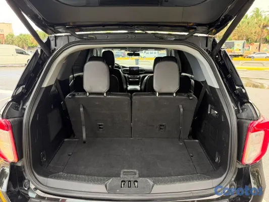 2021 Ford Explorer — foto 8 / 13