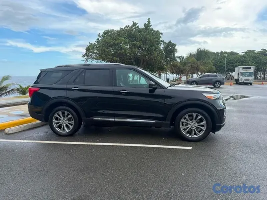 2021 Ford Explorer — foto 12 / 13