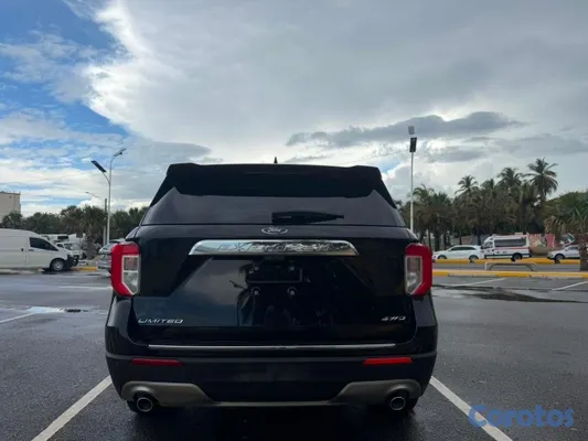 2021 Ford Explorer — foto 13 / 13