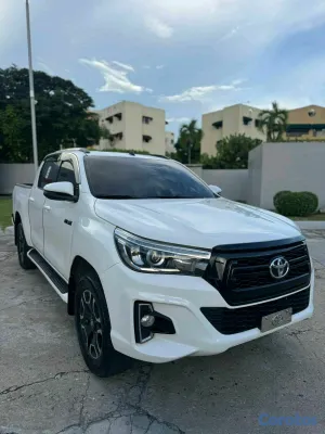 2020 Toyota Hilux — foto 7 / 10