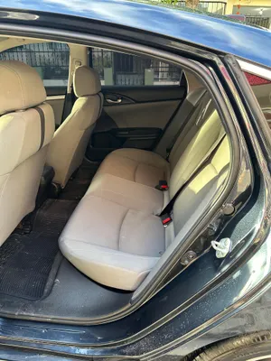 2021 Honda Civic — foto 2 / 9
