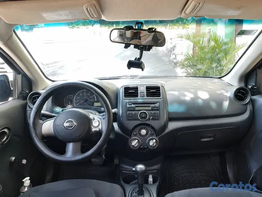 2014 Nissan Versa — foto 3 / 7