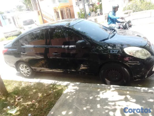 2014 Nissan Versa — foto 7 / 7