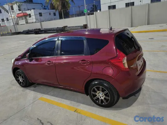 2014 Nissan Note — foto 8 / 18