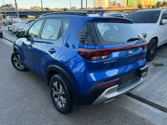 2022 Kia Sonet — foto 5 / 10