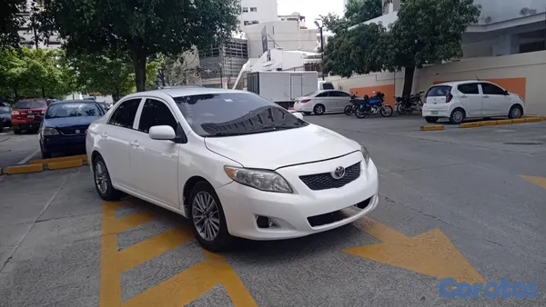 2010 Toyota Corolla — foto 2 / 5