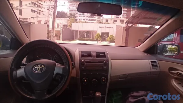 2010 Toyota Corolla — foto 3 / 5