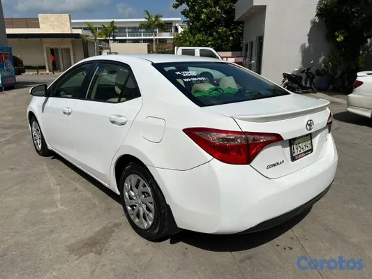 2018 Toyota Corolla — foto 5 / 15