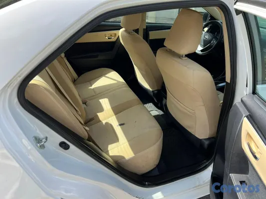 2018 Toyota Corolla — foto 11 / 15
