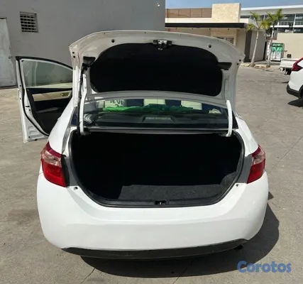 2018 Toyota Corolla — foto 14 / 15