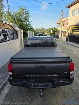 2018 Toyota Tacoma — foto 12 / 13