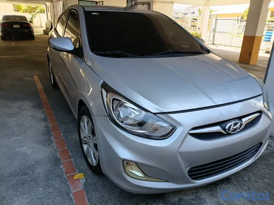 2014 Hyundai Accent — foto 7 / 12