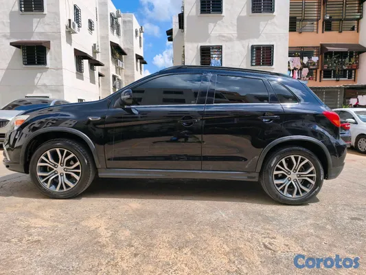 2018 Mitsubishi Outlander — foto 7 / 19