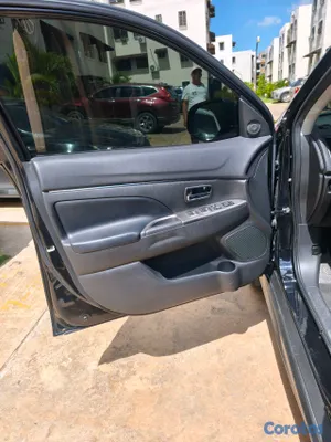 2018 Mitsubishi Outlander — foto 8 / 19