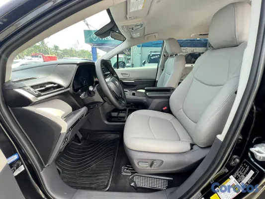 2022 Toyota Sienna — foto 8 / 10