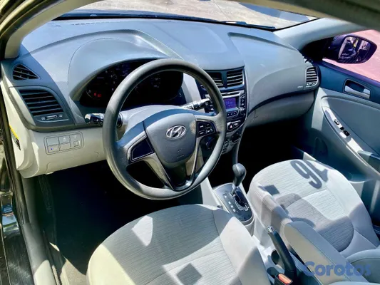 2016 Hyundai Accent — foto 2 / 10