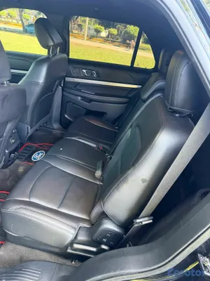2018 Ford Explorer — foto 7 / 9