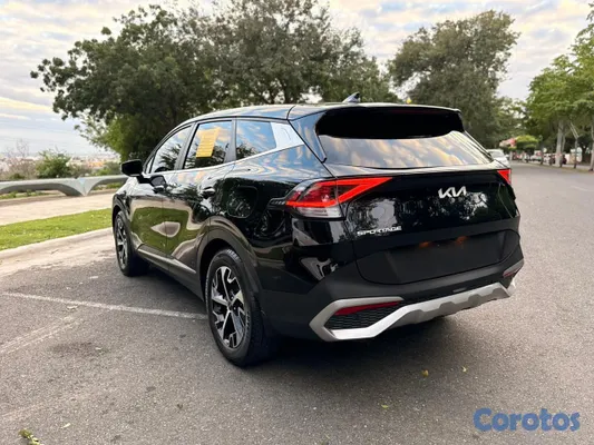 2023 Kia Sportage — foto 2 / 7
