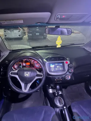 2011 Honda Fit — foto 10 / 11