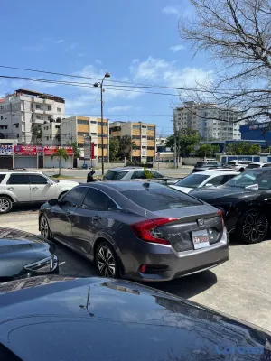 2017 Honda Civic — foto 6 / 11