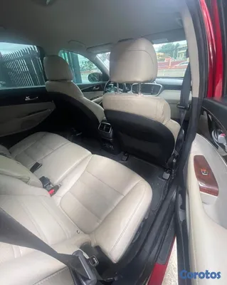 2017 Kia Sorento — foto 6 / 8