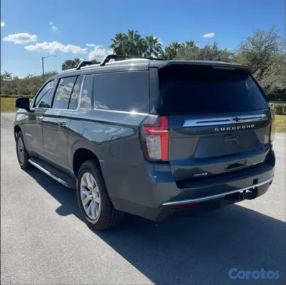 2022 Chevrolet Suburban — foto 3 / 6