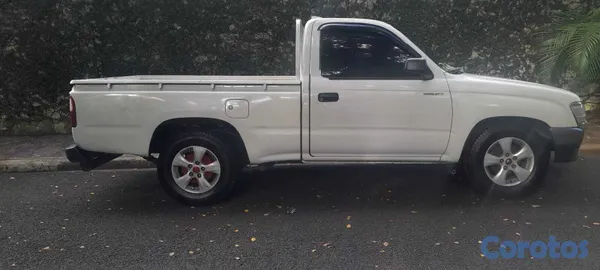 1999 Toyota Hilux