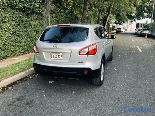 2011 Nissan Qashqai — foto 2 / 10