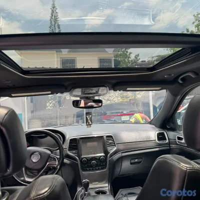 2018 Jeep Grand Cherokee — foto 4 / 6