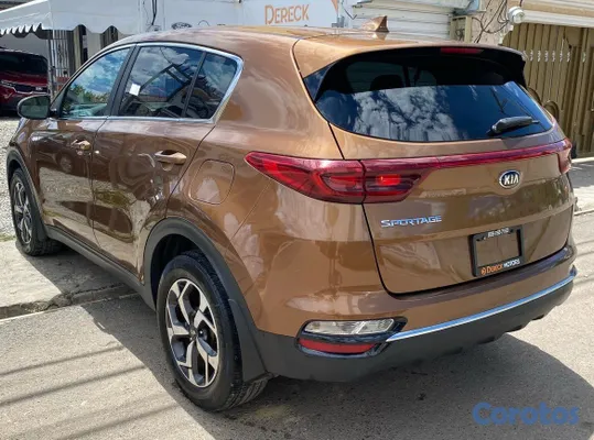 2020 Kia Sportage — foto 3 / 10