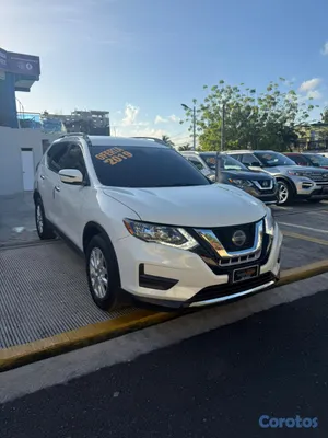 2019 Nissan Rogue — foto 10 / 11