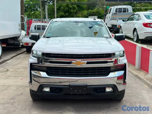 2020 Chevrolet Silverado — foto 4 / 15