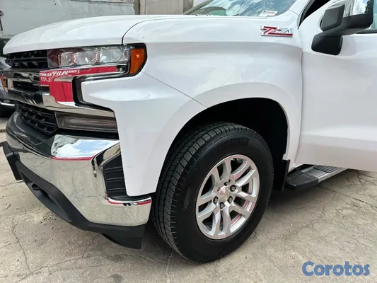 2020 Chevrolet Silverado — foto 7 / 15