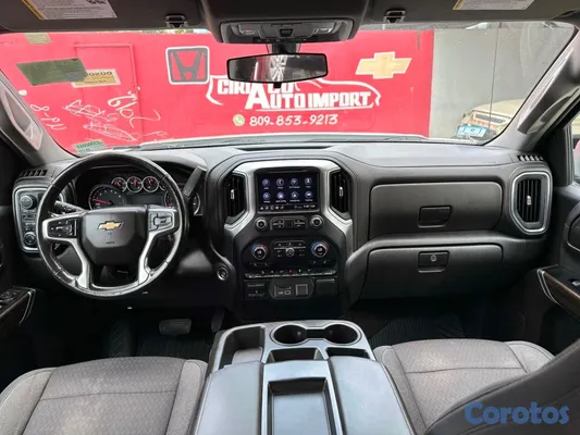 2020 Chevrolet Silverado — foto 10 / 15