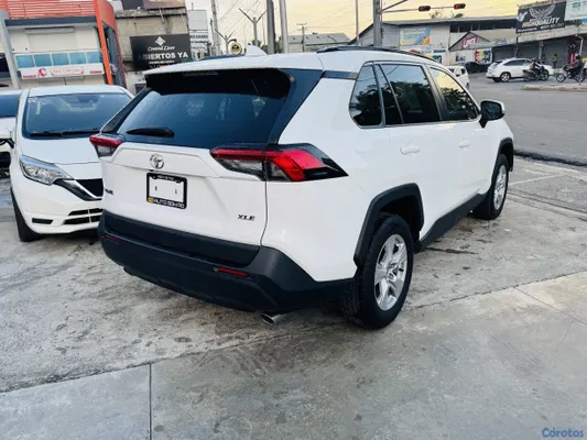 2020 Toyota Rav-4 — foto 3 / 10