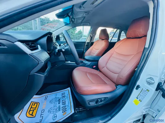 2020 Toyota Rav-4 — foto 5 / 10