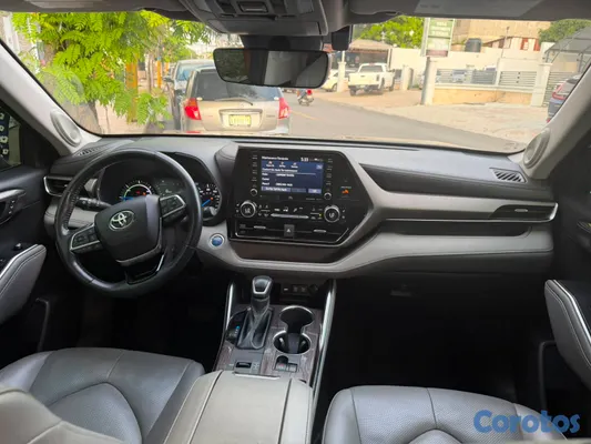 2022 Toyota Highlander — foto 2 / 11
