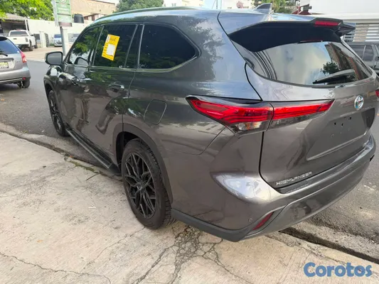 2022 Toyota Highlander — foto 3 / 11