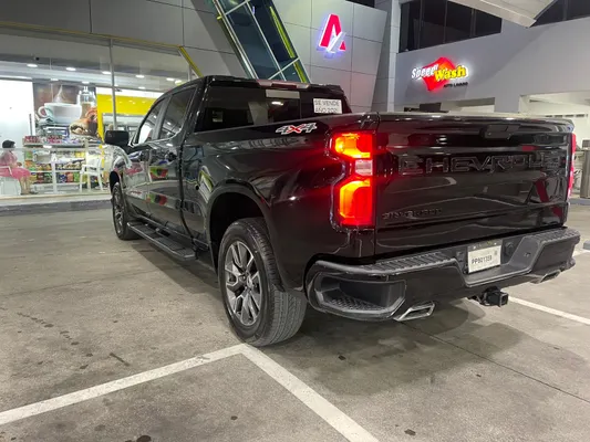 2021 Chevrolet Silverado — foto 8 / 9
