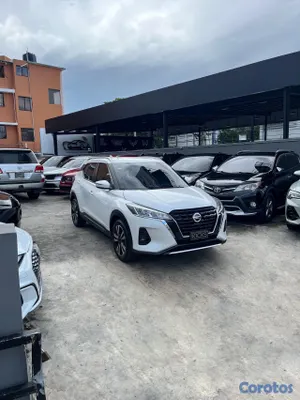 2022 Nissan Kicks — foto 2 / 10