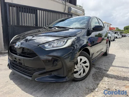 2020 Toyota Yaris — foto 3 / 9
