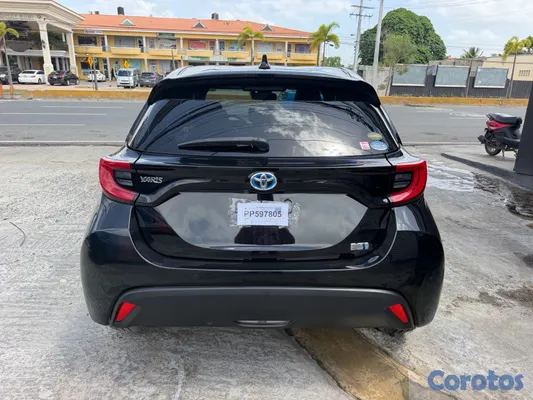 2020 Toyota Yaris — foto 8 / 9