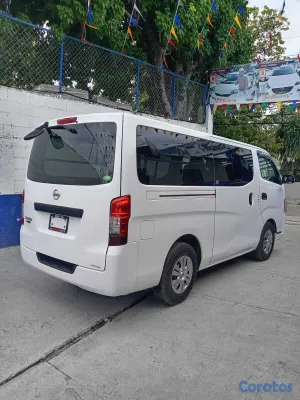 2019 Nissan Caravan — foto 3 / 10