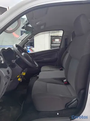 2019 Nissan Caravan — foto 6 / 10